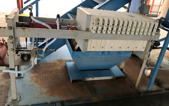 Filter Press With 14 Each 18-1/2" X 18-1/2" X 2-1/2" Thick Plates)
